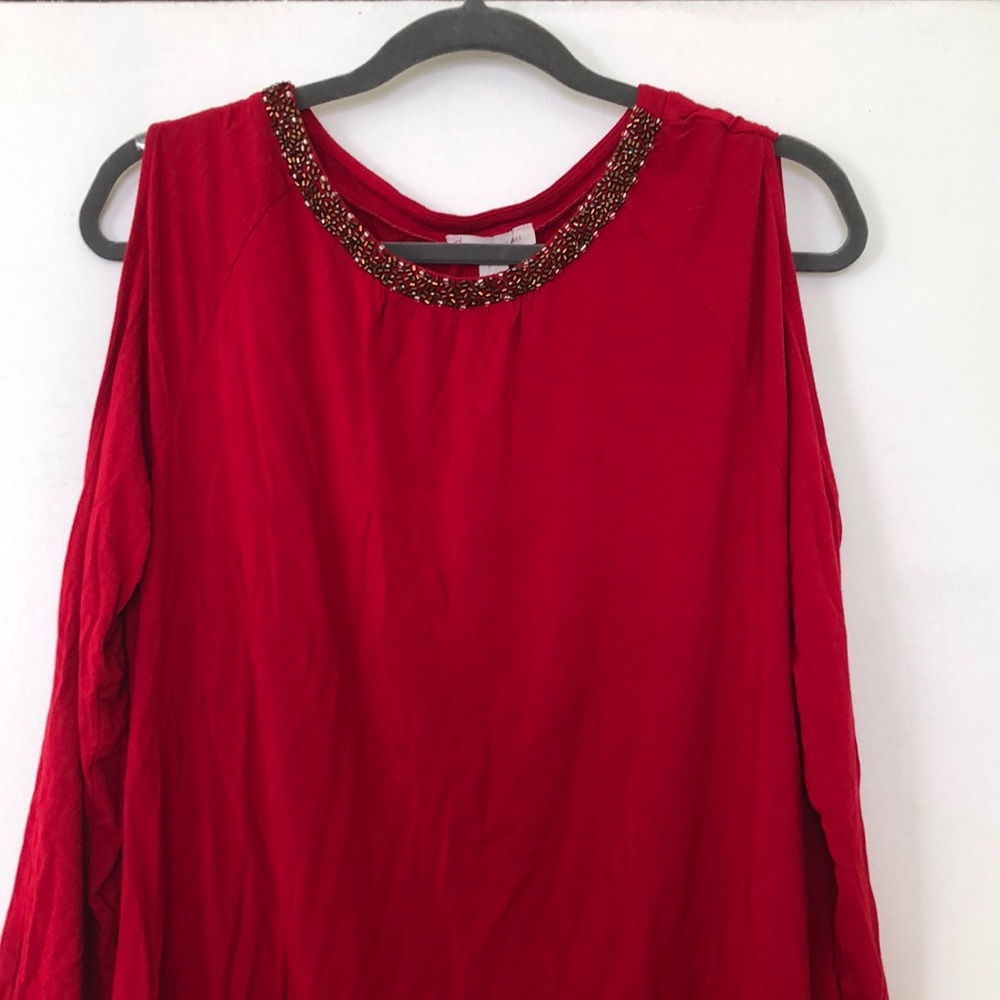 Dress Barn Shoulder Cut Out Top Sz L